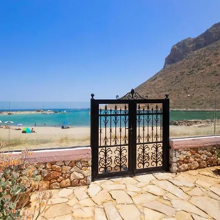 Beachfront Homeleader Villa