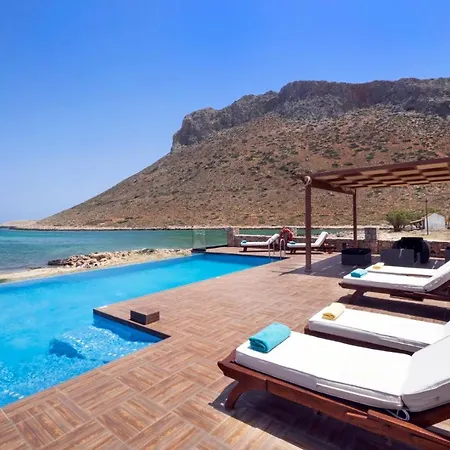 Beachfront Homeleader Villa